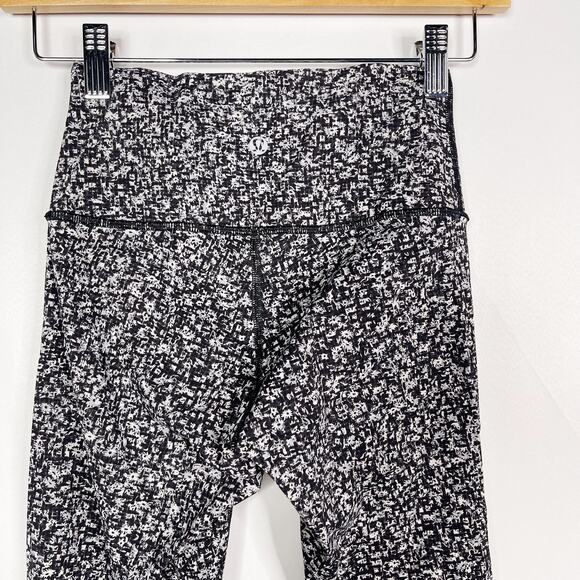 Lululemon Womens 2 Wunder Under Hi Rise 7/8 Tight Daisy Dust Alpine White Black - Picture 7 of 10